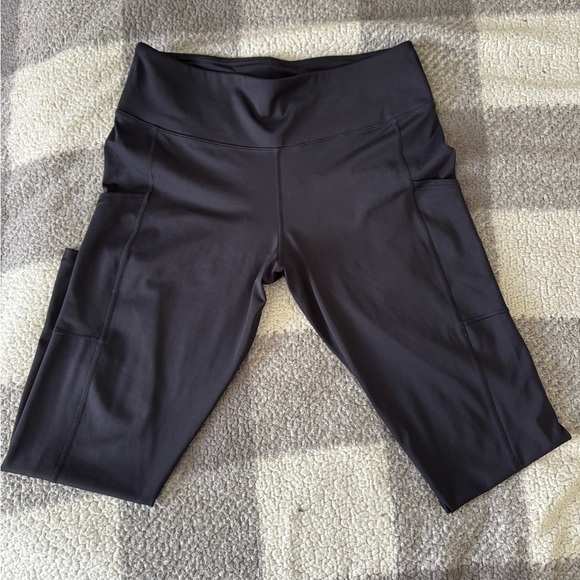 ‼️SOLD‼️
Banana Republic Women's Standard Hybrid Leg
Leggings - Picture 4 of 8